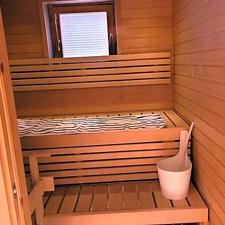 Lägenhetshotell Levistar 3*